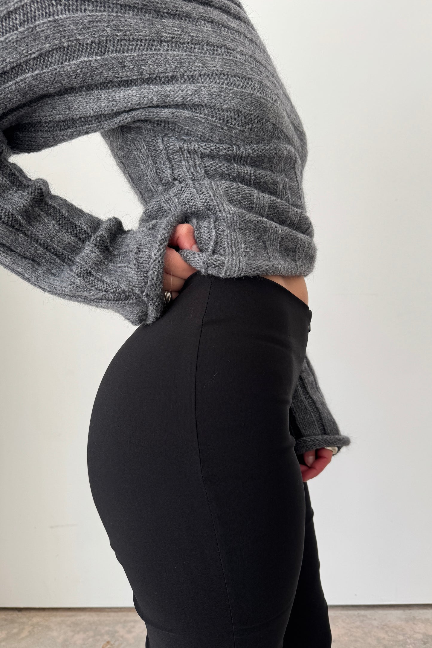 The slim fit capris - Black